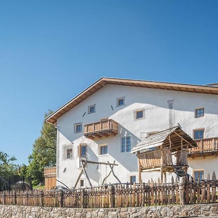 Hatzeshof Heustadel Lajen Exterior foto